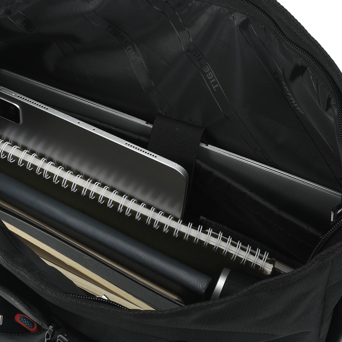 Waterproof Large Capacity Commuter Crossbody Bag