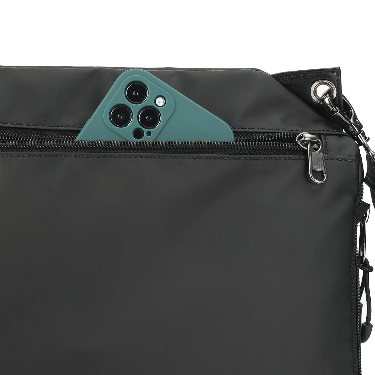 Lightweight iPad Daily Messenger Bag