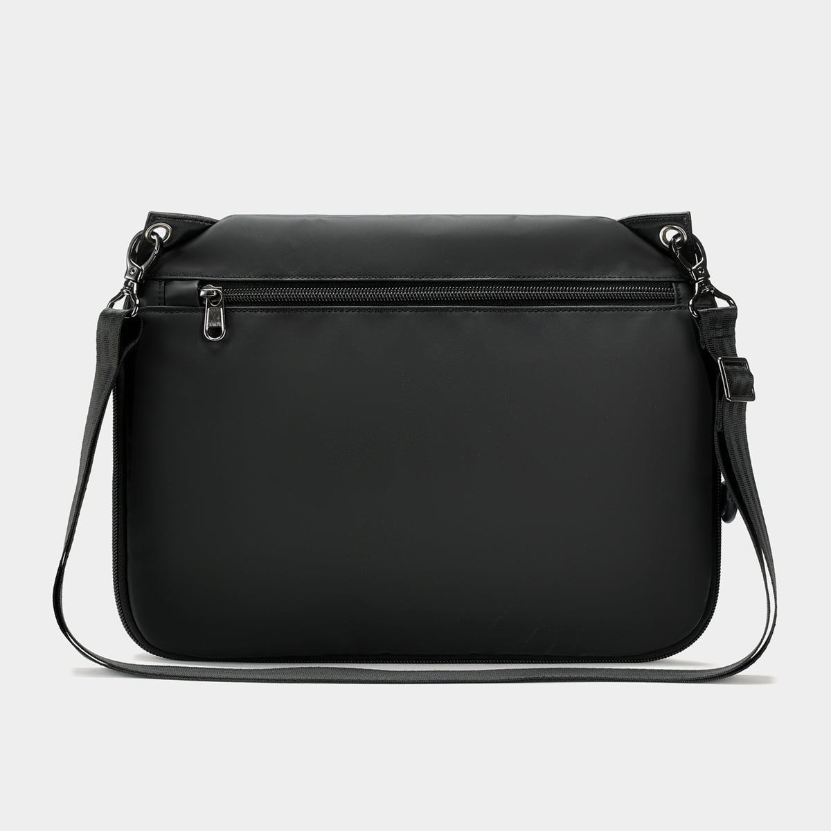 Lightweight iPad Daily Messenger Bag