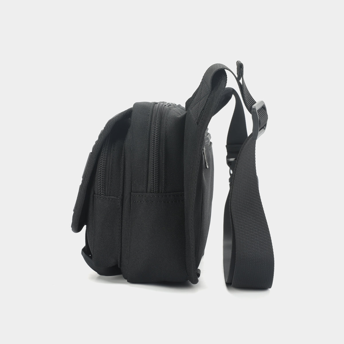 Weatherproof Travel Chest Bag