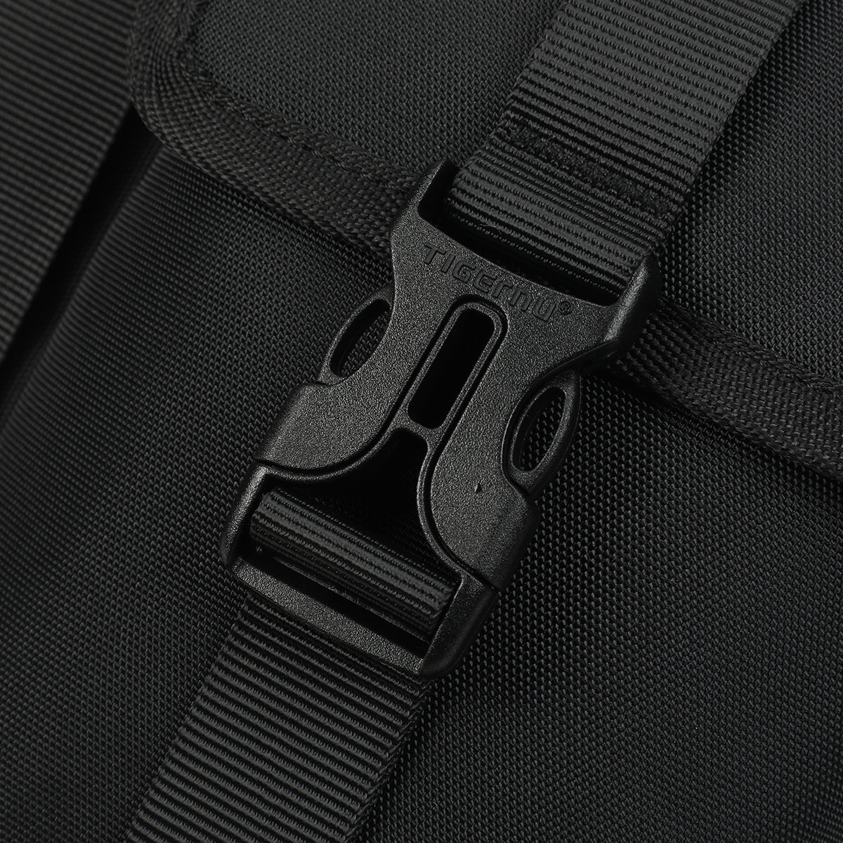 Waterproof Large Capacity Commuter Crossbody Bag